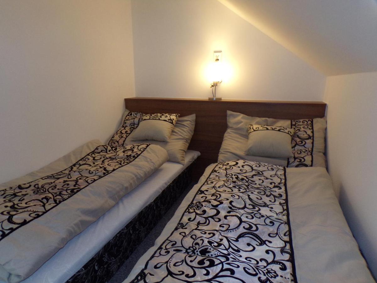 U Kremilka Hotel Jicin Luaran gambar