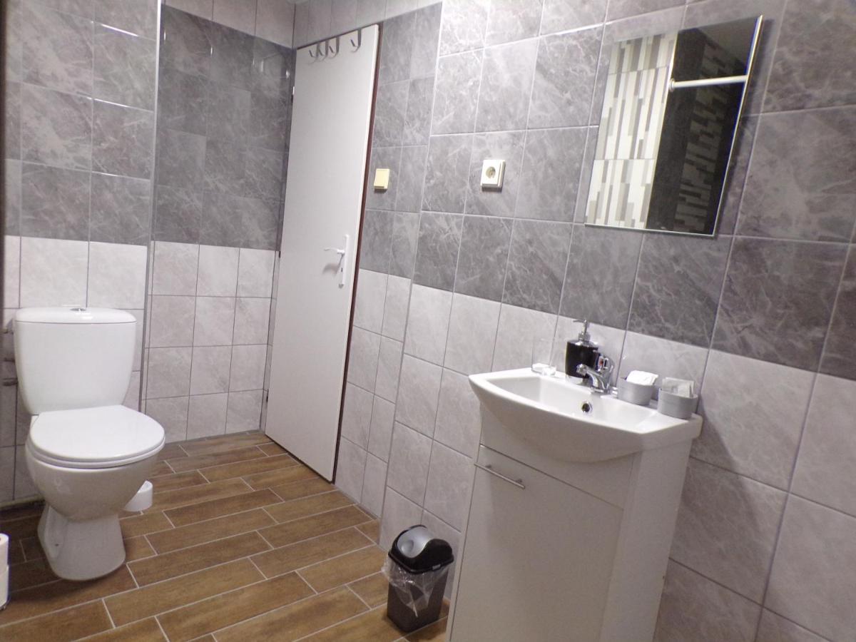 U Kremilka Hotel Jicin Luaran gambar